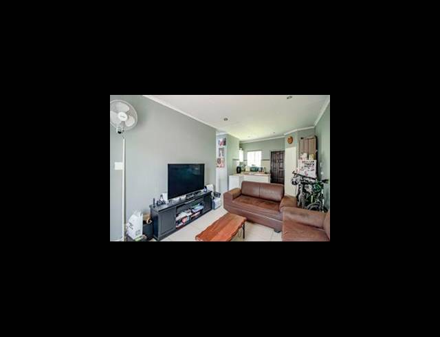 2 BEDROOM TOWNHOUSE FOR SALE IN MONTANA PARK